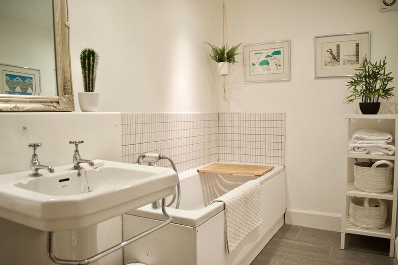 Beautiful City Centre Apartment With Garden