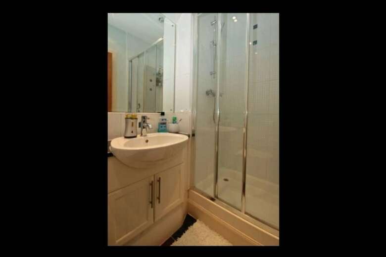 Central Waterfront Flat With Great Views
