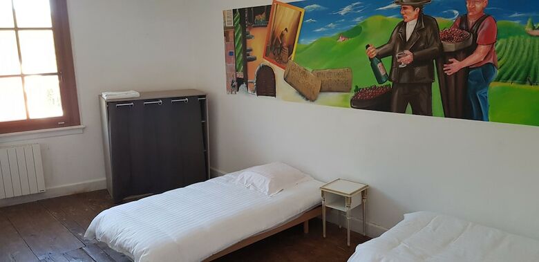 Hostal Domaine Des Brimbelles Hostel