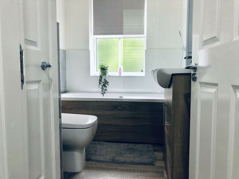 Snapos Luxury Serviced Apartments Shield House