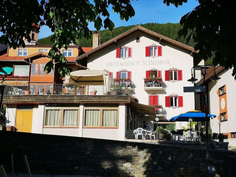 Hotel Schuster