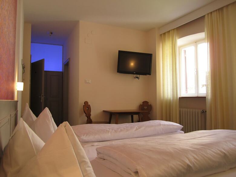 Hotel Schuster