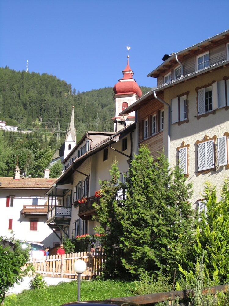 Hotel Schuster