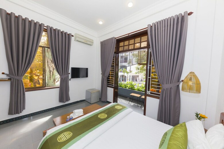 Hotel Purple Hue Bnb Central Hub