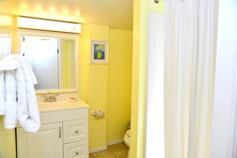 The Palmview And Sandpiper Inns