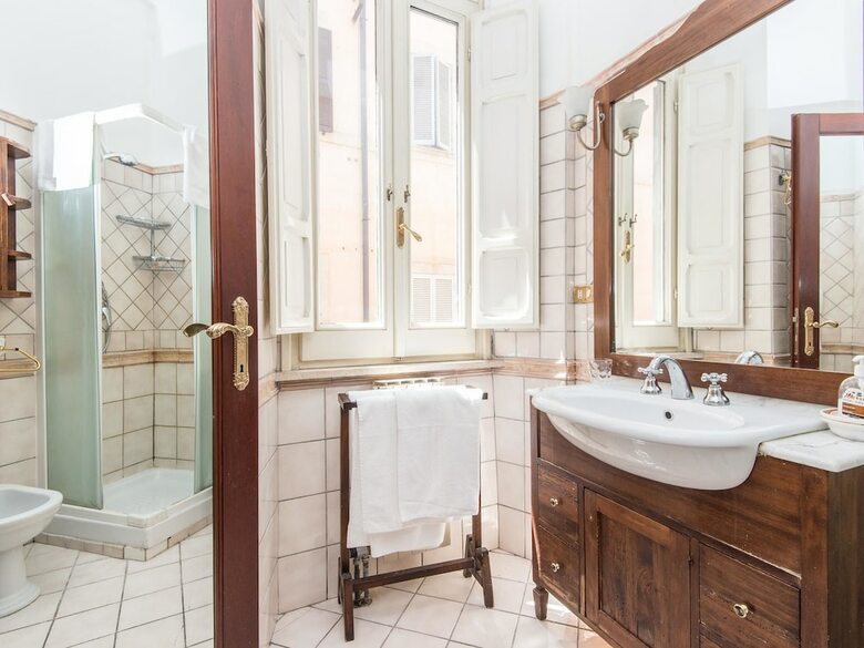 Rsh Spanish Steps Luxury Apartment