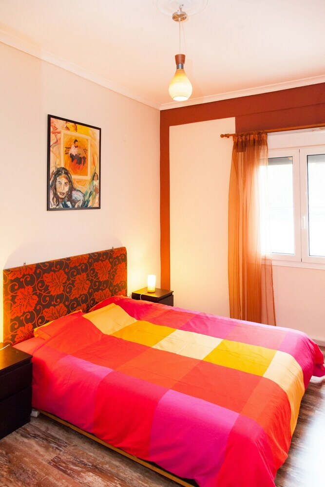 Beautiful Apartment Near Keramikossubway