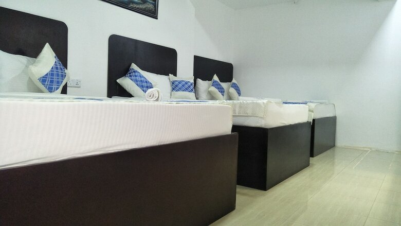 Hotel 9 Pearls Resort