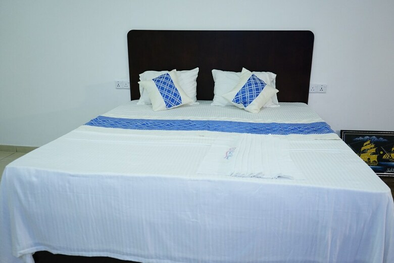 Hotel 9 Pearls Resort