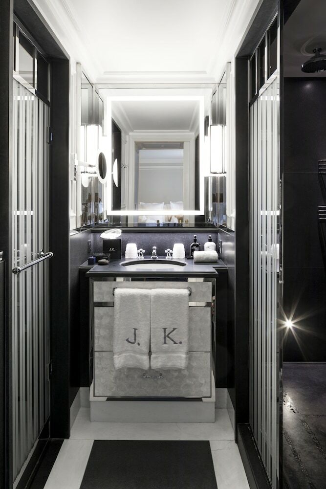 Hotel J.k. Place Paris