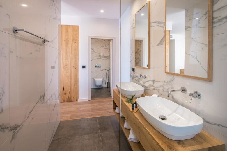 Glow Boutique Hotel & Suites