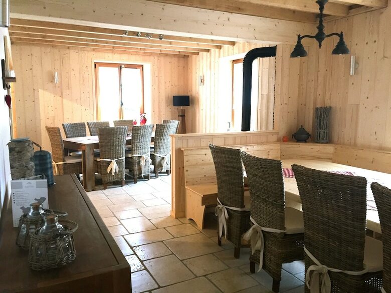 Les Authentics - La Ferme Des D�lices
