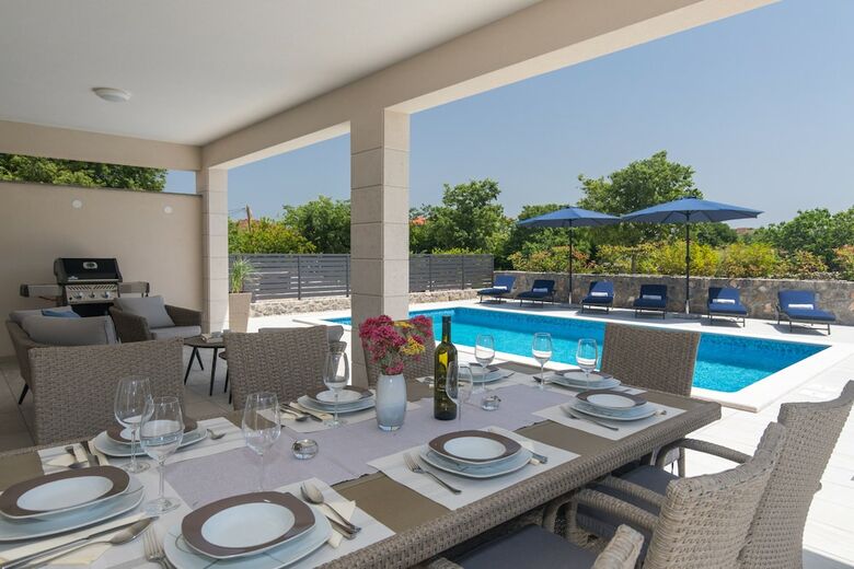 Beautiful Villa Magdalena - Porat