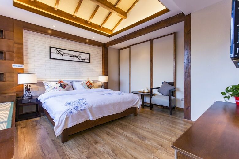 Posada Lijang First Bay Hotel