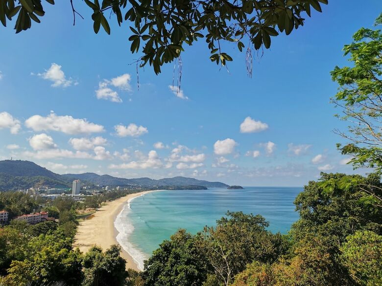 Hotel On The Hill Karon Resort