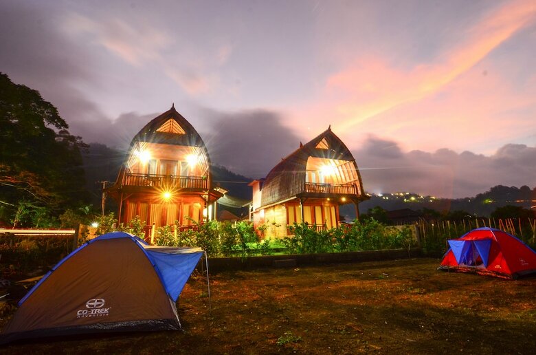 Villa Kedisan Lake View By Atharva Bali