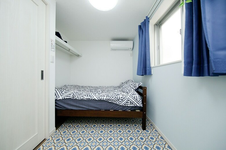 Higashi-rokugo House White
