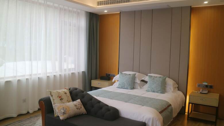 Lushan Xinyuan Hotel