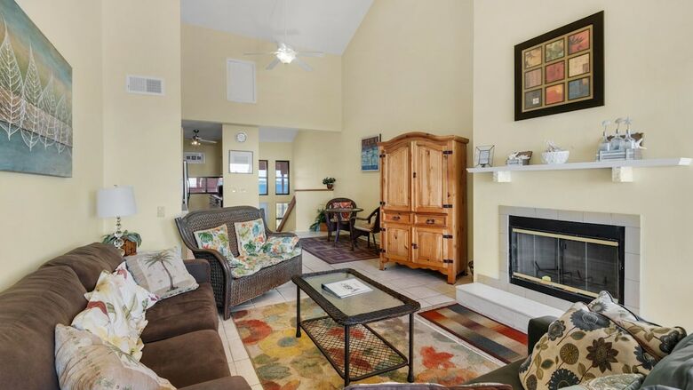Palm Beach Club 2302 - Two Bedroom Condo