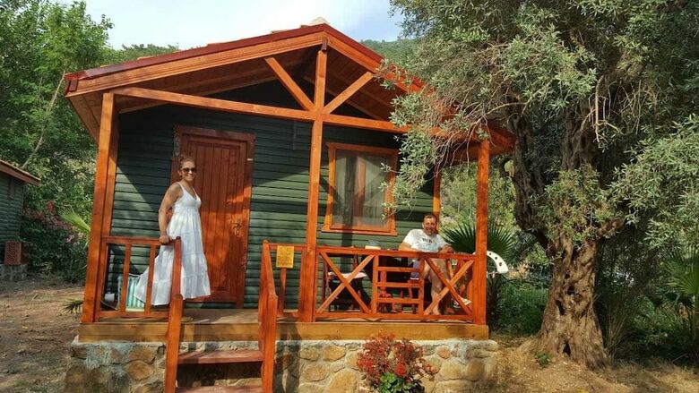 Hotel Eden Bungalows And Beach