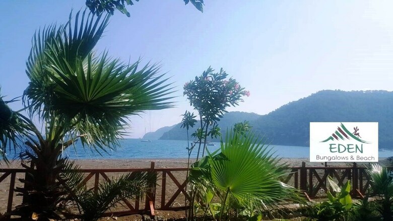 Hotel Eden Bungalows And Beach