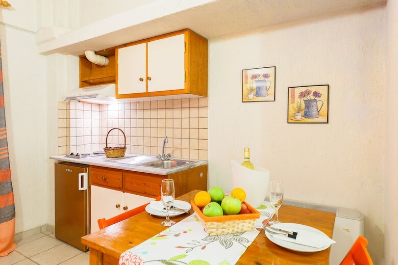 Grekis Hotel & Apartments
