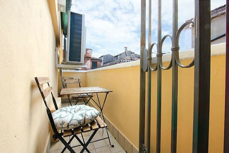 City Apartments - Prestige Canal View