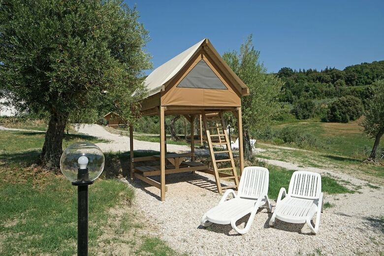Posada Glamping Tuscany Podere Cortesi