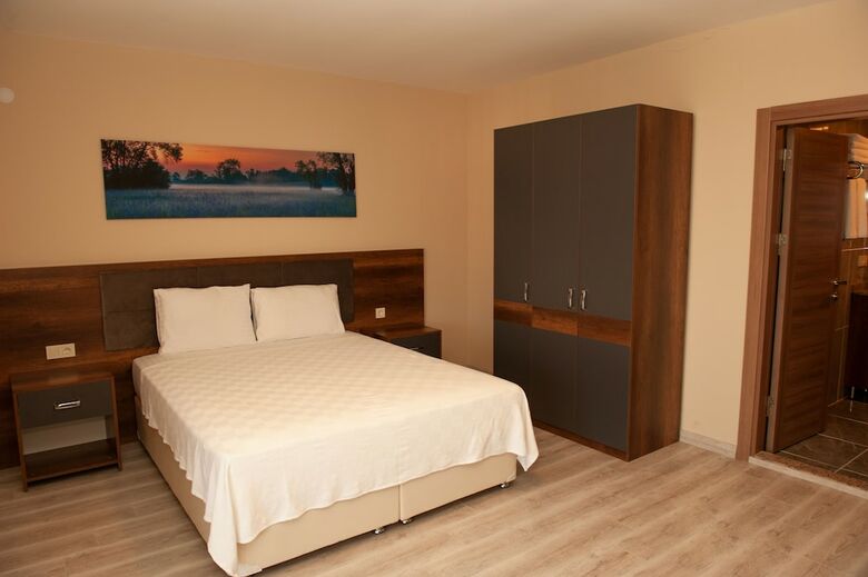 Empula Hotel & Residences