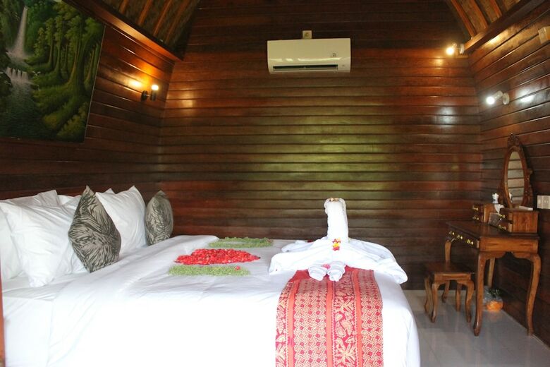 Hotel Putra Bali Villa