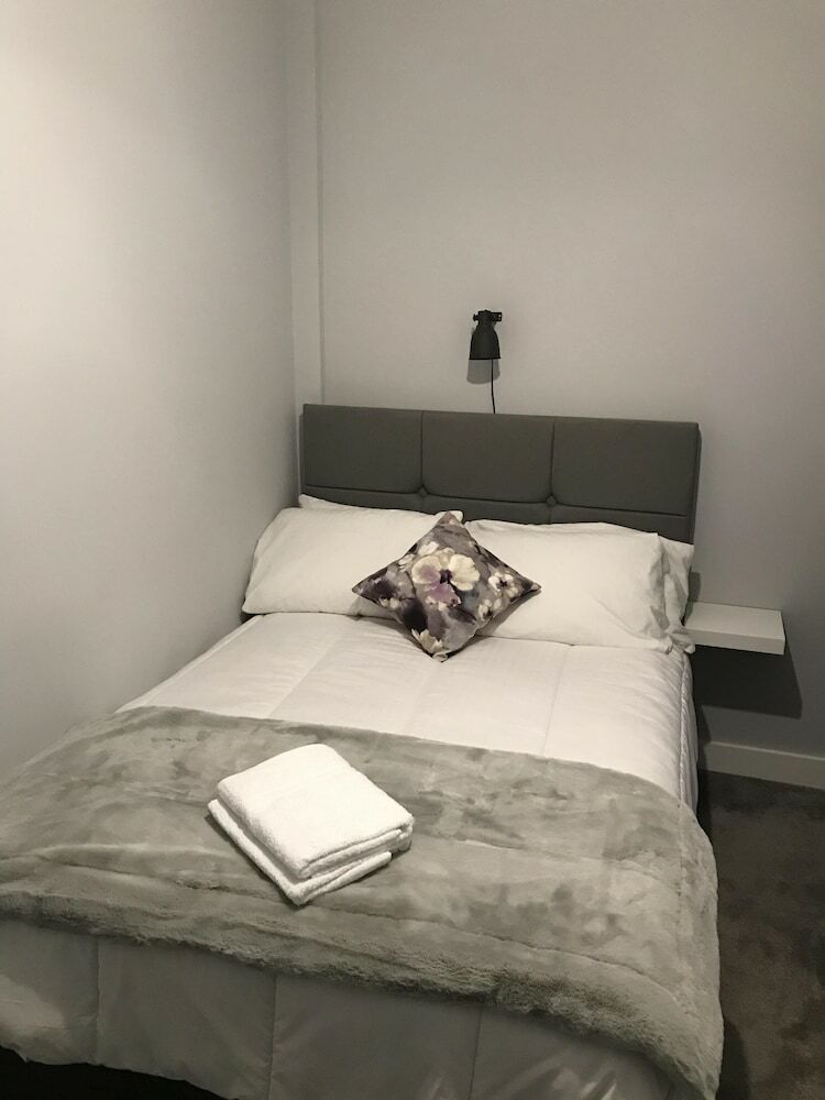 Hotel Holiday Rentals Ni-the Avenue Two