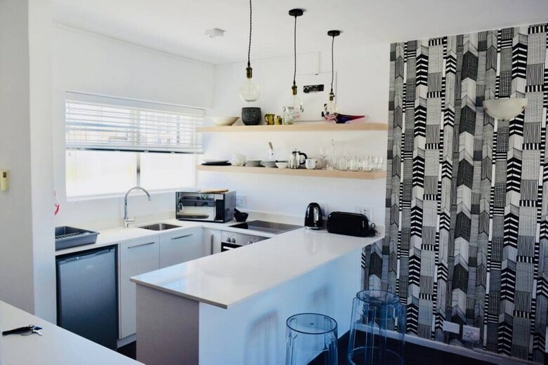 Studio Apartment In Green Point Cape Town