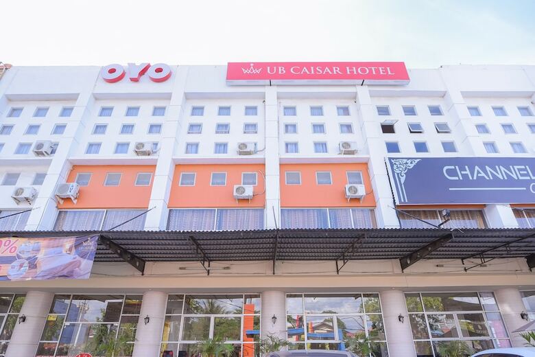 Oyo 854 Ub Caisar Hotel
