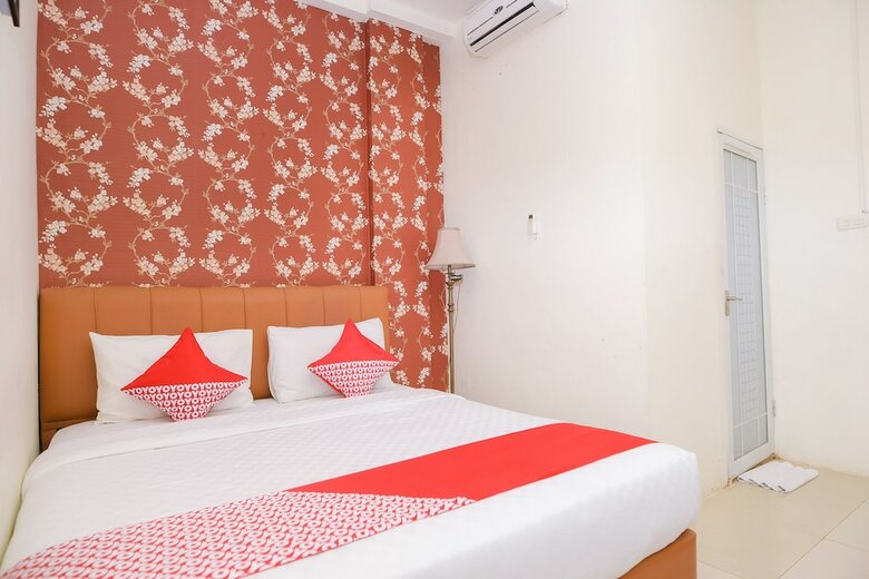 Oyo 854 Ub Caisar Hotel