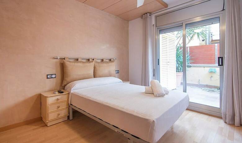 Beachfront Apartment Silvi (r80)