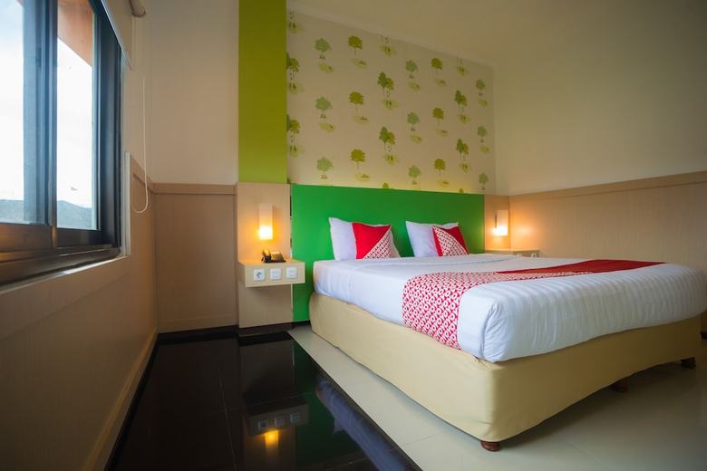 Capital O 949 Royal Park Hotel