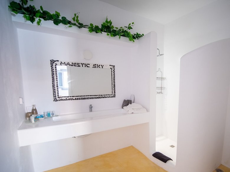 Hotel Majestic Sky Luxury Suites
