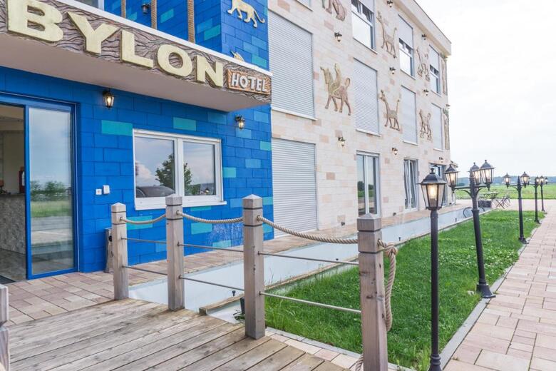 Hotel Babylon