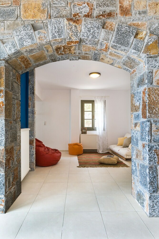 Nireas Sea View Apartment