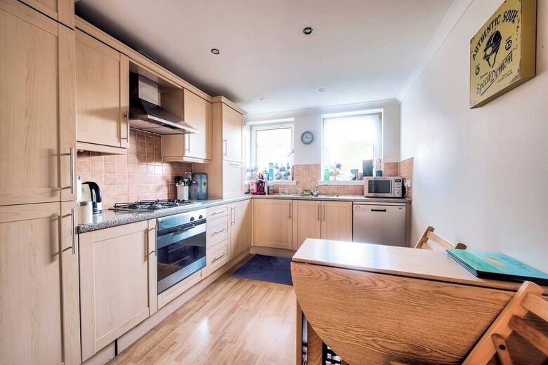 Comfortable Apartment Next To Holyrood Park