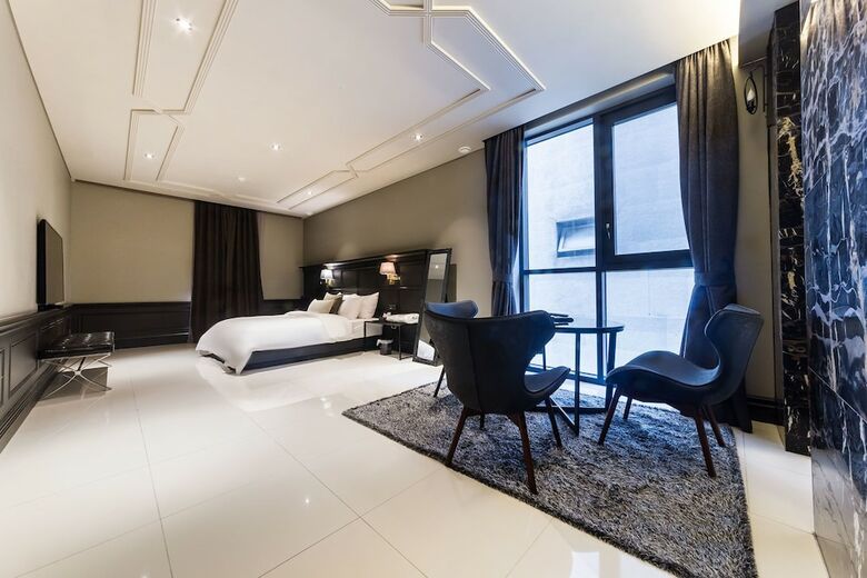Hotel Vow