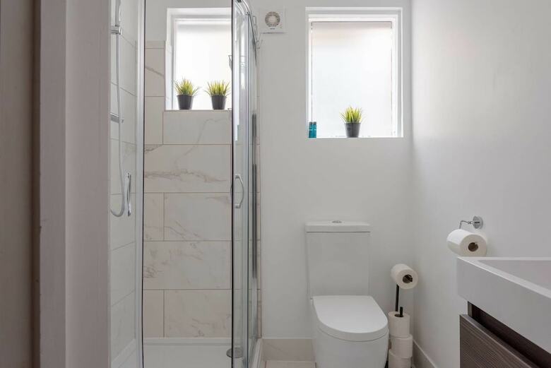 Apartamentos Beautifully Modern 2 Bedroom Flat For 4 Guests