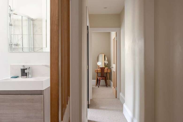 Apartamentos Beautifully Modern 2 Bedroom Flat For 4 Guests