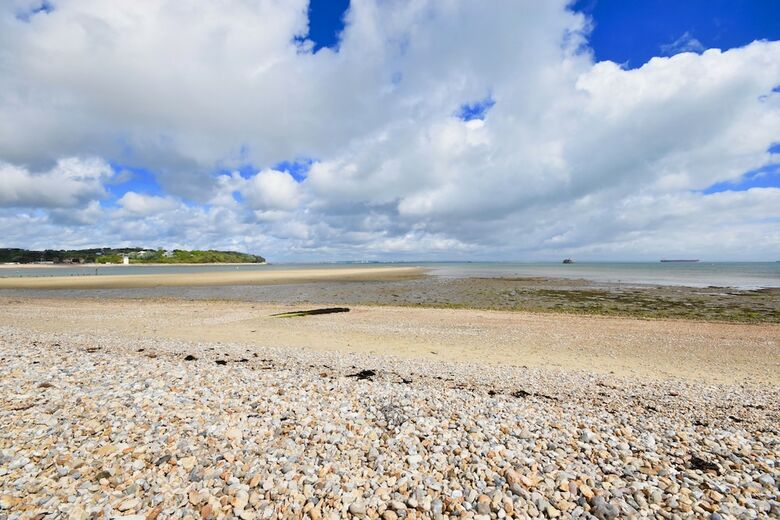 16 Solent Landing