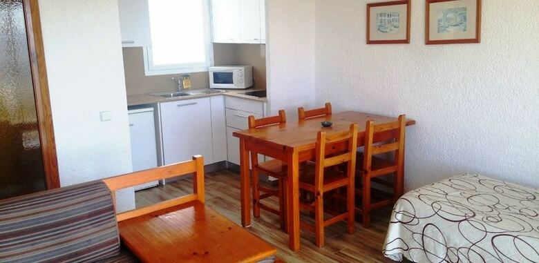 Lindo Apartamento En Blanes