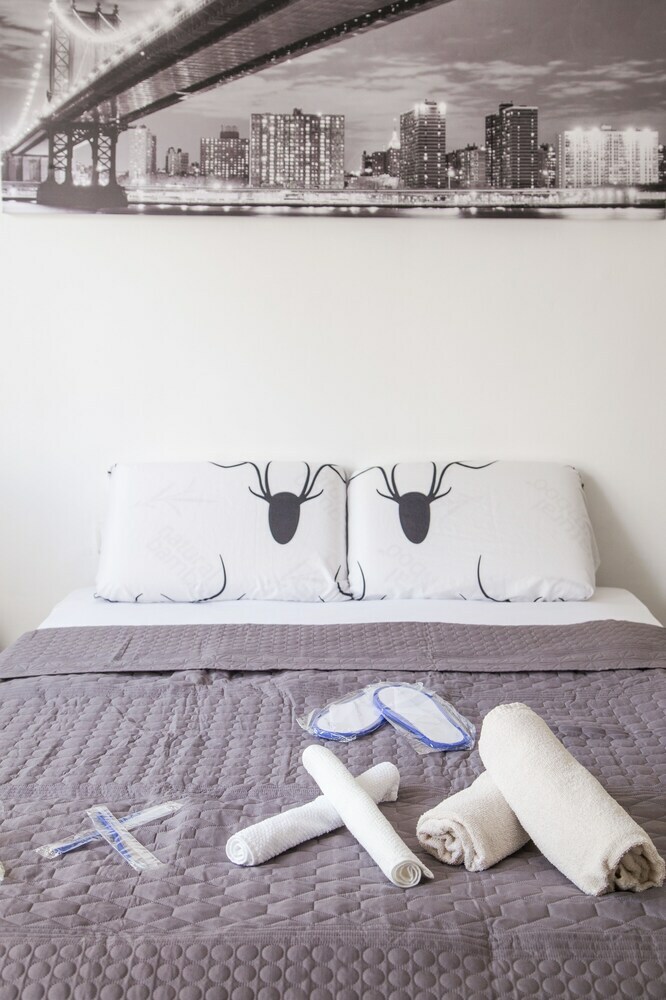 Rooms At R&a Apartment