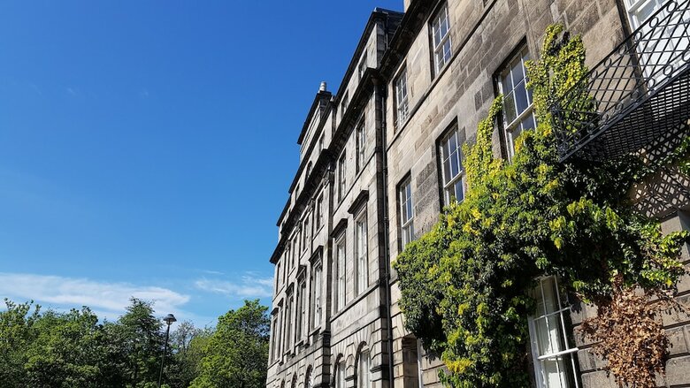 Upmarket Georgian Apartment Edinburgh