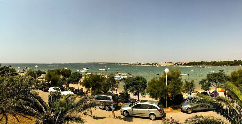 Apartments Dernaj