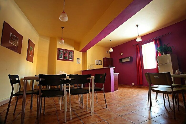 Hostal Hostel One Momotown