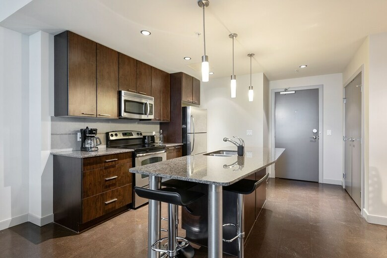 Simply Comfort. Downtown Calgary Apts